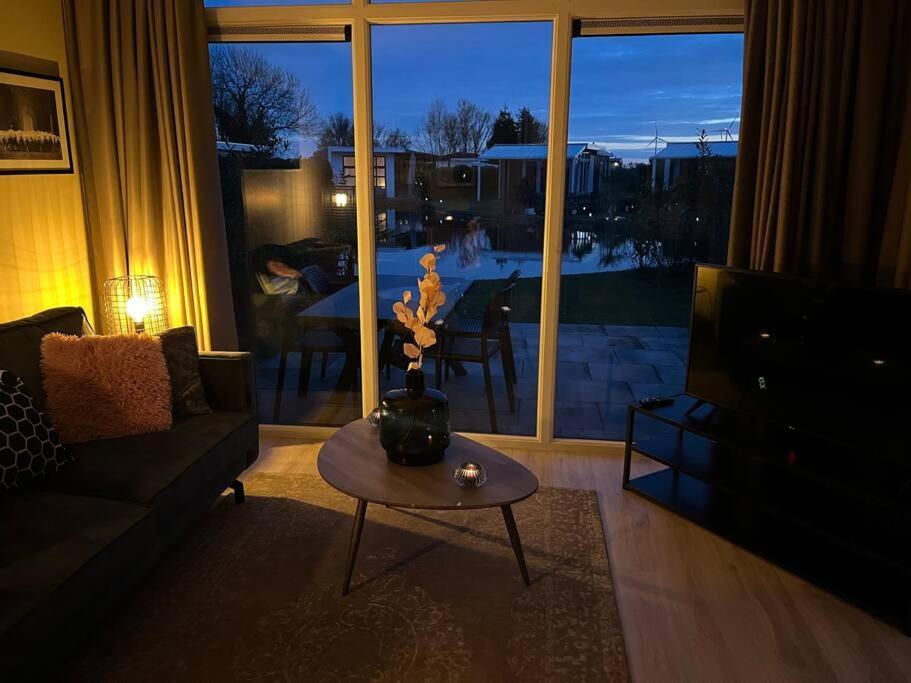 Luxus Chalet Waterfront Lathum Exterior foto